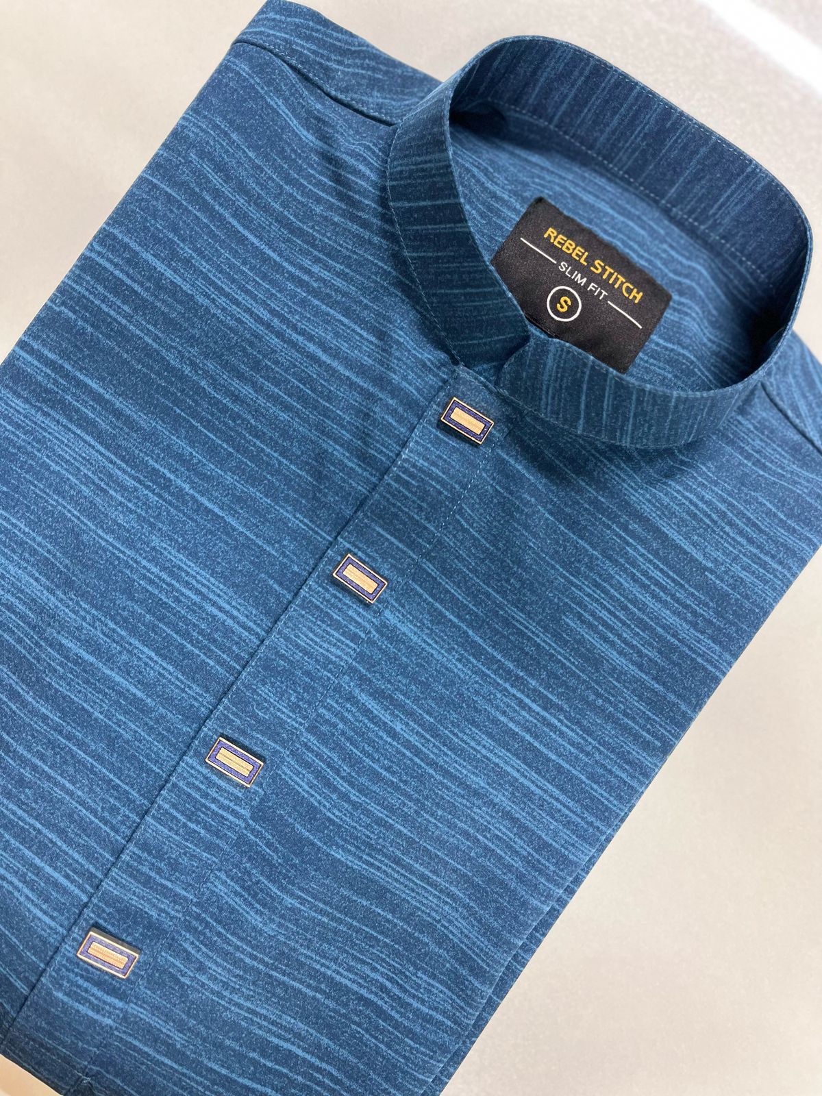 Ammeri Neel: Dive into Deep Blue Elegance