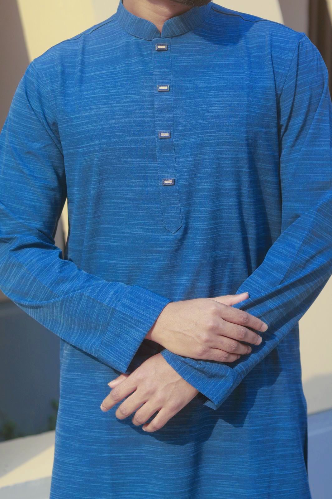 Ammeri Neel: Dive into Deep Blue Elegance